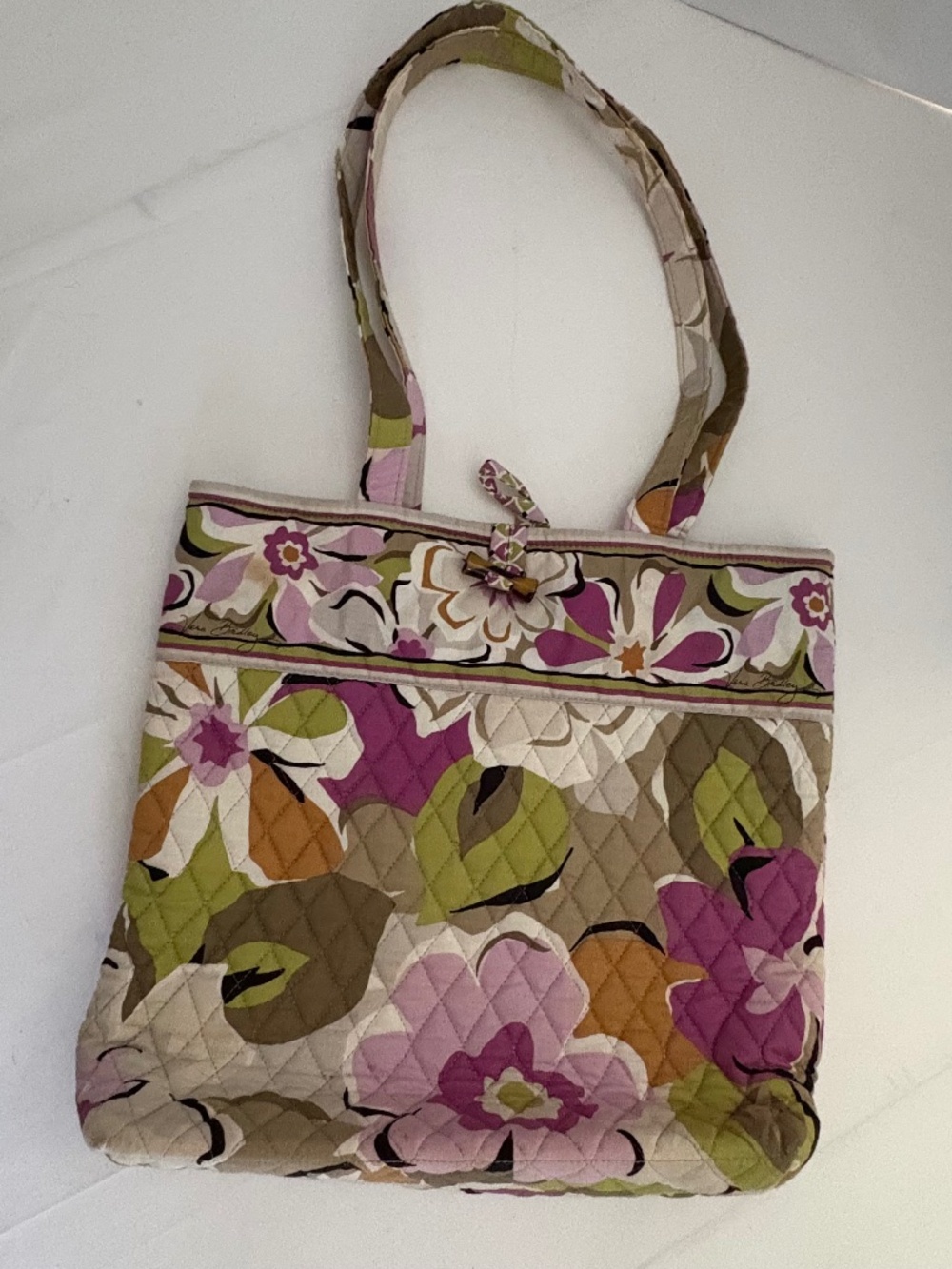 Vera Bradley Portobello Road Quilted Tote Toggle Closure Interior Pockets 13x14